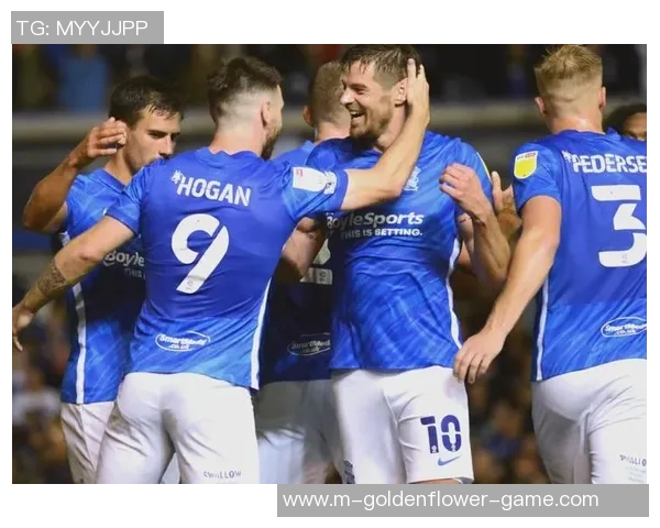 雷丁主场迎战伯明翰双方争夺关键三分的激烈对决